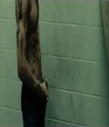 Ryan  58e7d94cf02da.gif