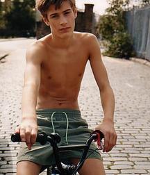 Sk8er & Baggys 58f3e8d18eb36.jpg