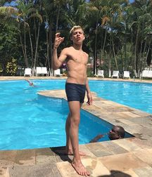 young surfer boys from Pinterest (6) 58d125649def7.jpg