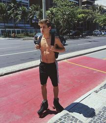 young surfer boys from Pinterest (10) 58d158e265354.jpg