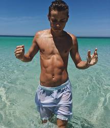 young surfer boys from Pinterest (10) 58d158e57a397.jpg
