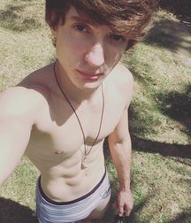 Young Surfer Boys from Pinterest (12) 58d2438d4d1e6.jpg
