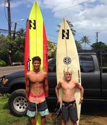 Young Surfer Boys from Pinterest (14) 58d244c064dd3.jpg