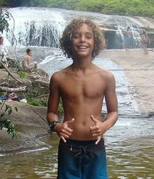 Young Surfer Boys from Pinterest (15) 58d245258b4d0.jpg