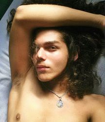 Young Surfer Boys from Pinterest (17) 58d574ed403a8.jpg