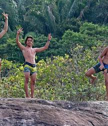 Young Surfer Boys from Pinterest (19) 58d575dcecb82.jpg