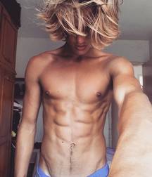 Young Surfer Boys from Pinterest (20) 58d576754d25b.jpg