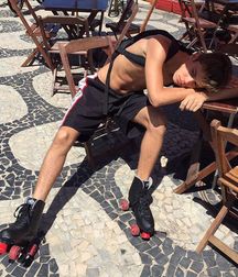 Young Surfer Boys from Pinterest (20) 58d5767b29f1f.jpg