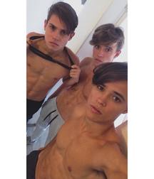 Young Surfer Boys from Pinterest (22) 58d7ff050dd86.jpg