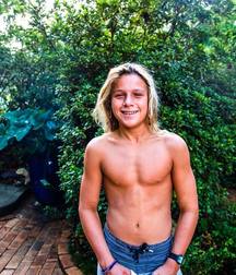 Young Surfer Boys from Pinterest (22) 58d7ff07e7094.jpg