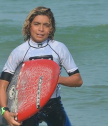 Young Surfer Boys from Pinterest (24) 58d80019686de.jpg
