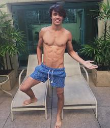 Young Surfer Boys from Pinterest (28) 58dd24ad06c19.jpg