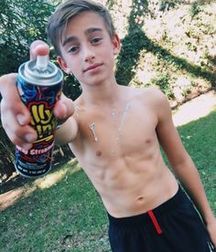 Young Surfer Boys from Pinterest (30) 58e1fadf7a3dc.jpg