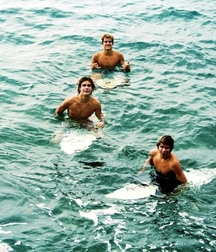 Young Surfer Boys from Pinterest (31) 58e1fb2a62c86.jpg