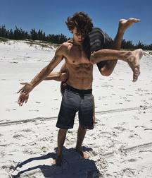 Young Surfer Boys from Pinterest (32) 58e40f10a20eb.jpg