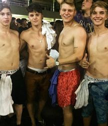 Young Surfer Boys from Pinterest (39) 58eb68b50b8e9.jpg
