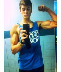 Sexy boy muscled 20 years old 58d161540dfbd.jpg