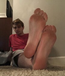 Some Boy Feet Gay Tube 5f5d82fb8ccc8.jpg