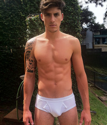 Guys In Briefs 58e0e7cc0c705.jpg