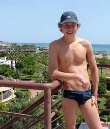 Speedos Gay Porn Boys 61a179617d1ec.jpg