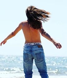 I'm in love beach fun twink tube 620b56e011f24.jpg