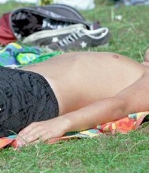 Relaxing under the summer sun twink tube 6292ab86ad821.jpg