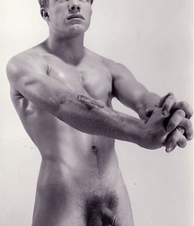 In the Dresser of My Uncle 56b22768a4420.jpg