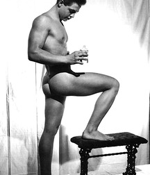 In the Dresser of My Uncle 56b227696e8be.jpg