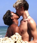 KISS, ONLY KISSES 56b9e9d89f060.jpg