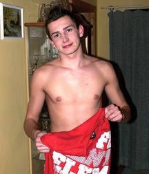 IANCU 20yo Romanian Guy 56cf0045b5b27.jpg