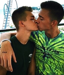 WISE KISSES 56e97e8012f23.jpg