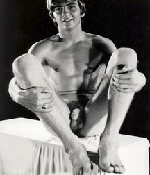 BURT Uncle and Friends 56fceb250dc23.jpg