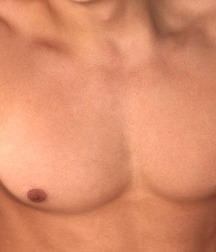 CHESTS 570b16f9ea3d1.jpg