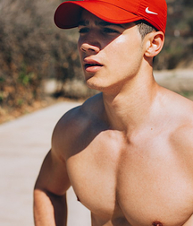 A Guy, Two Riders 58e695175253e.jpg