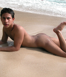 Zucchinis in the Beach 59594f305a1f4.jpg