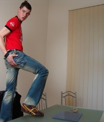 He cleans my Office 599350128aaf0.jpg