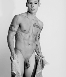 Nice decorated Males 5a7cb42b53731.jpg
