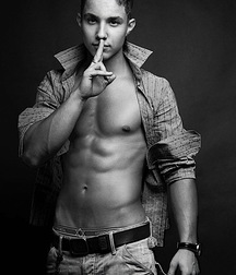 French boys, of course! 5adb6516c0ddd.jpg