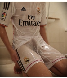 From shower to room 5ae8cf94bfae5.jpg