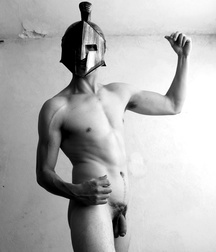 I throw a party 5b0c6d1814569.jpg