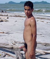 Beach fashion 5b1c2bcb9ac37.jpg