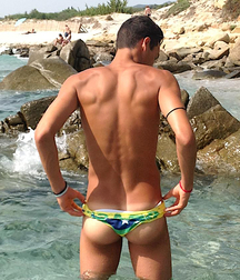 Beach fashion 5b1c2c0d86879.jpg