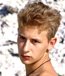 Kind boy at ruin 5b48ed8be7e31.jpg