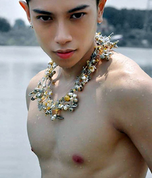 Men and breasts 5bbe65135876f.jpg