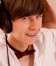The bow tie is essential !!! 5c69d0c3b4b16.jpg