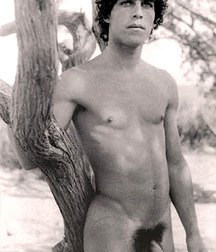 My uncle's pals 5c96a10476417.jpg