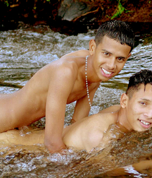 Martinican boys 5c9bde5d8408d.jpg