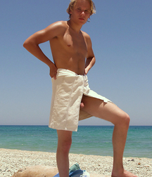 Beach fashion 5cc603659a226.jpg
