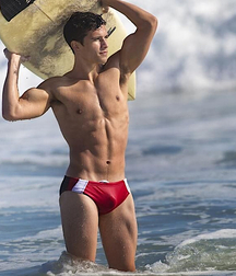 Beach fashion 5cd08df33d819.jpg