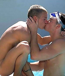 Boys so romantic!  5ce996ca4d4a6.jpg